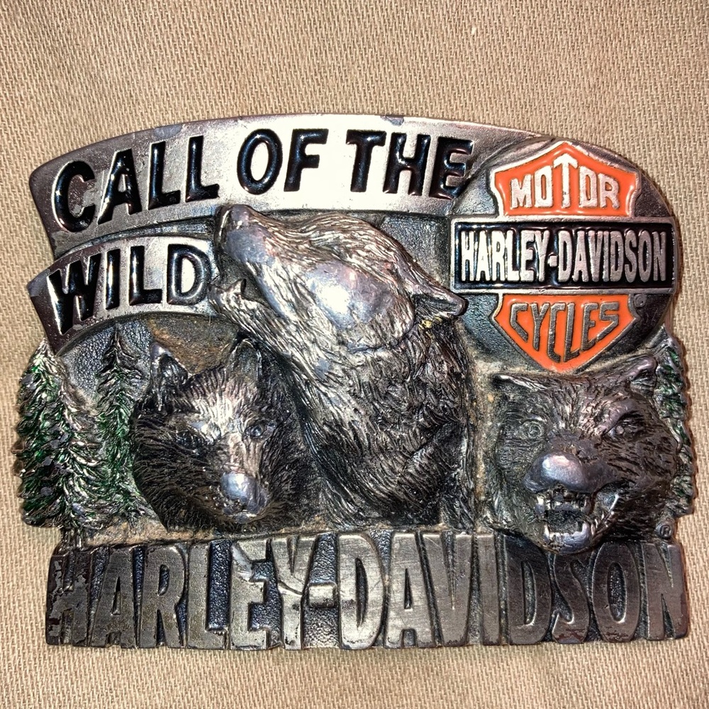 Vintage 1994 “Call of the Wild” Wolves Harley Davidson Belt Buckle